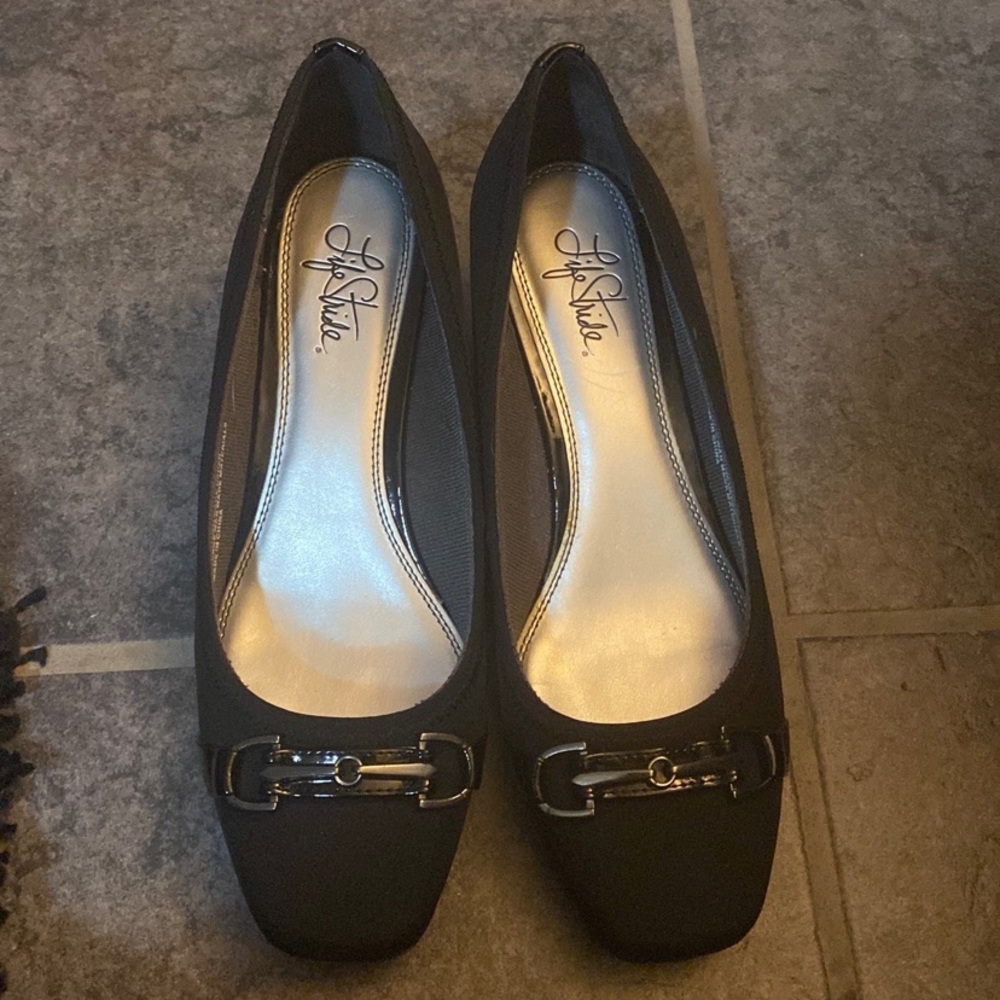 USED - Black - Small Wedge - Life Stride - Comfort Dress Shoes - Size 9W